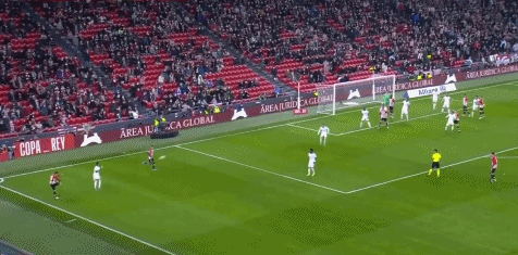 魔术生涯最强一战！贝恩狂轰37+8创新高，带队4连胜出线