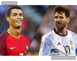 库里妈妈的反应好有趣，这也绝对是亲妈的反应😀