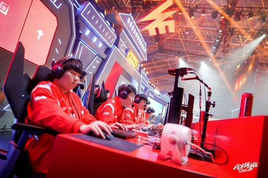 淋漓尽致的 淋漓尽致的